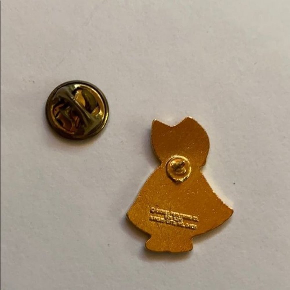 Vintage Grove Publishing Co. Red Dress Little Girl Stars Pin Brooch - Picture 5 of 6